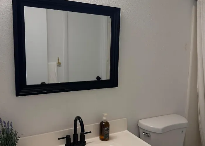 Old Town Luxe Townhouse - Pool - Sleeps 10 Scottsdale