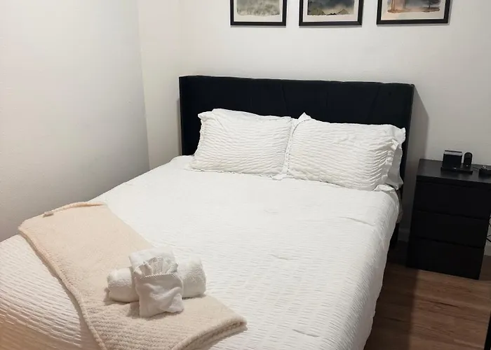 Ferienhaus Old Town Luxe Townhouse - Pool - Sleeps 10 *